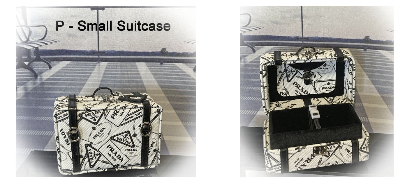 P - Black & White Luggage & Handbags for Barbie or Equivalent Dolls