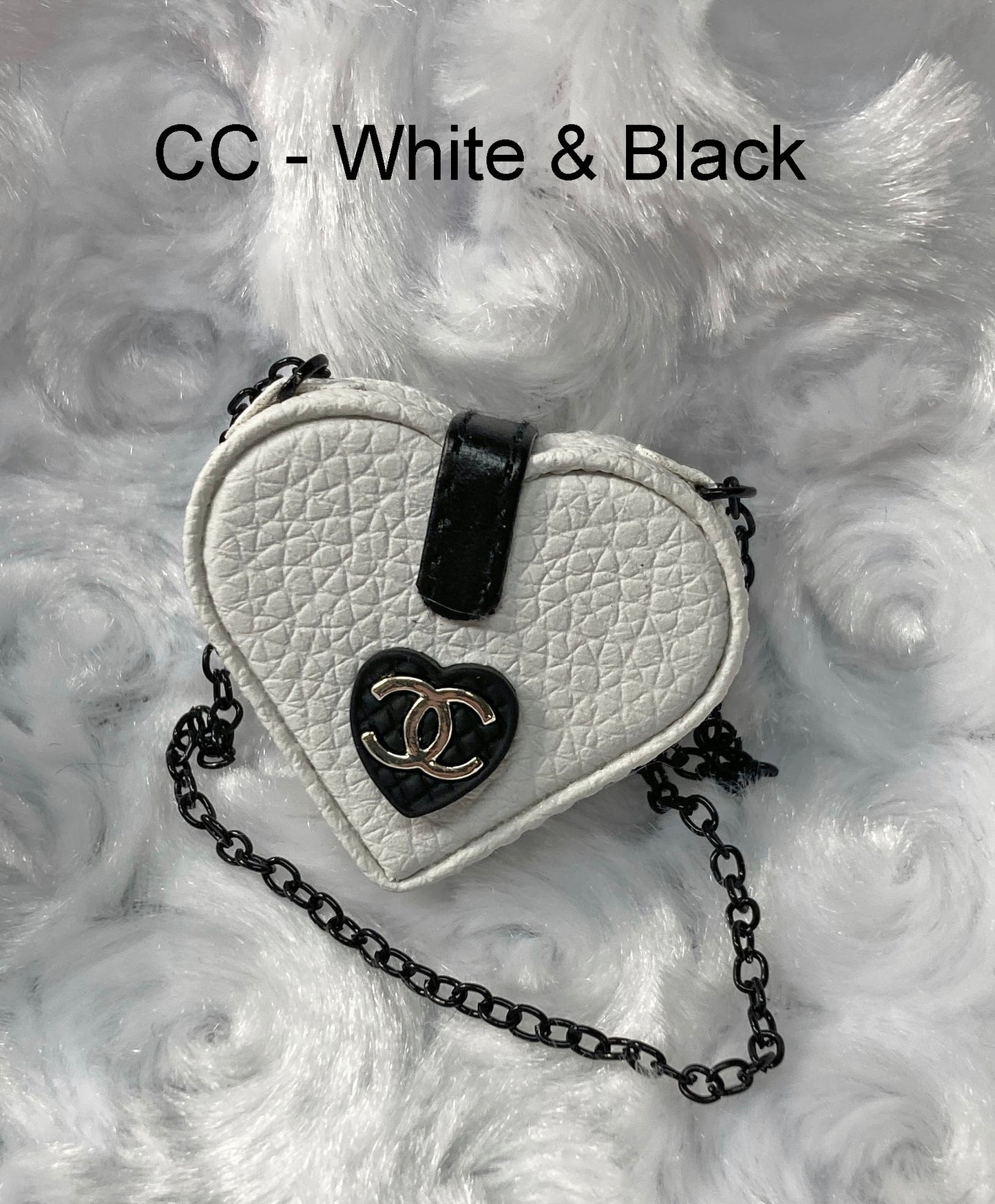 Heart Handbags for 1:6 Dolls like Barbie, Blythe, Integrity, JHA