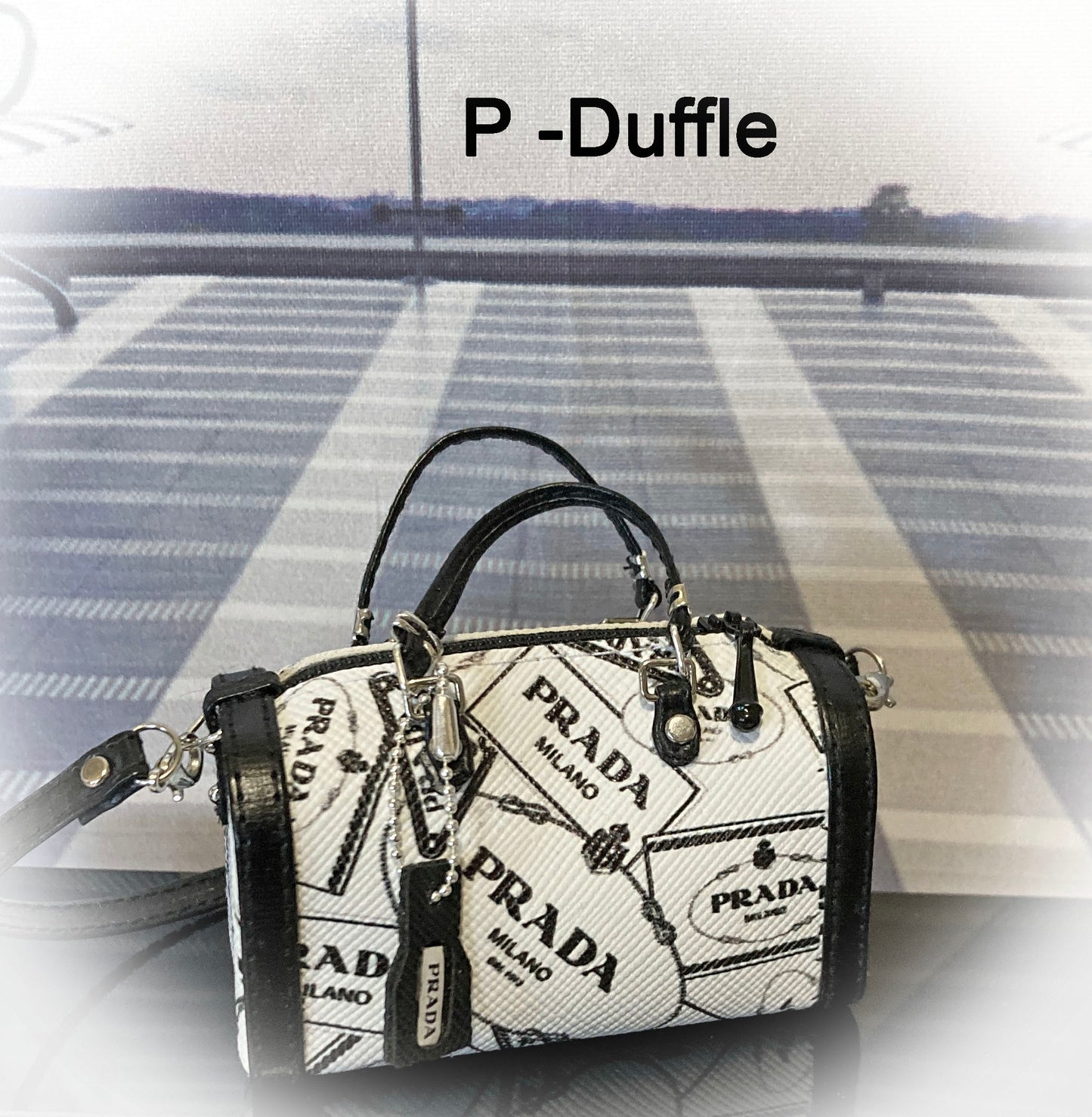 P - Black & White Luggage & Handbags for Barbie or Equivalent Dolls