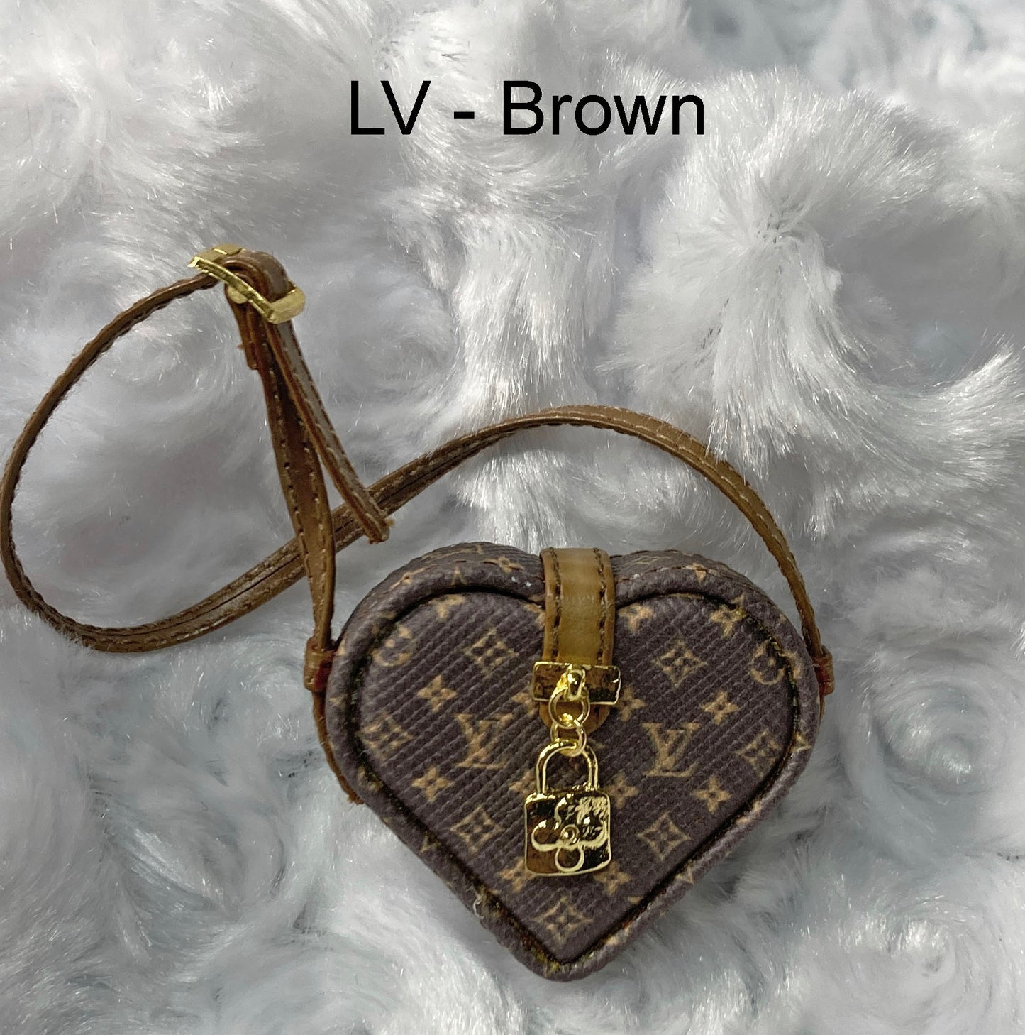 Heart Handbags for 1:6 Dolls like Barbie, Blythe, Integrity, JHA